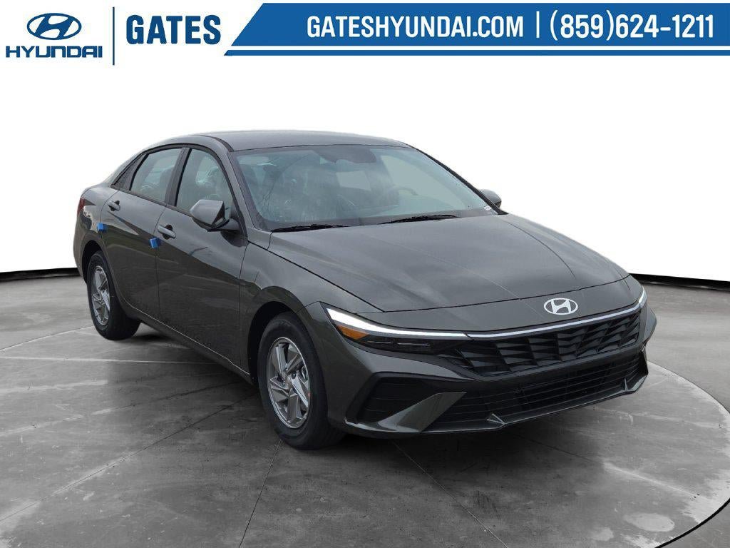 New 2026 Hyundai Elantra SE