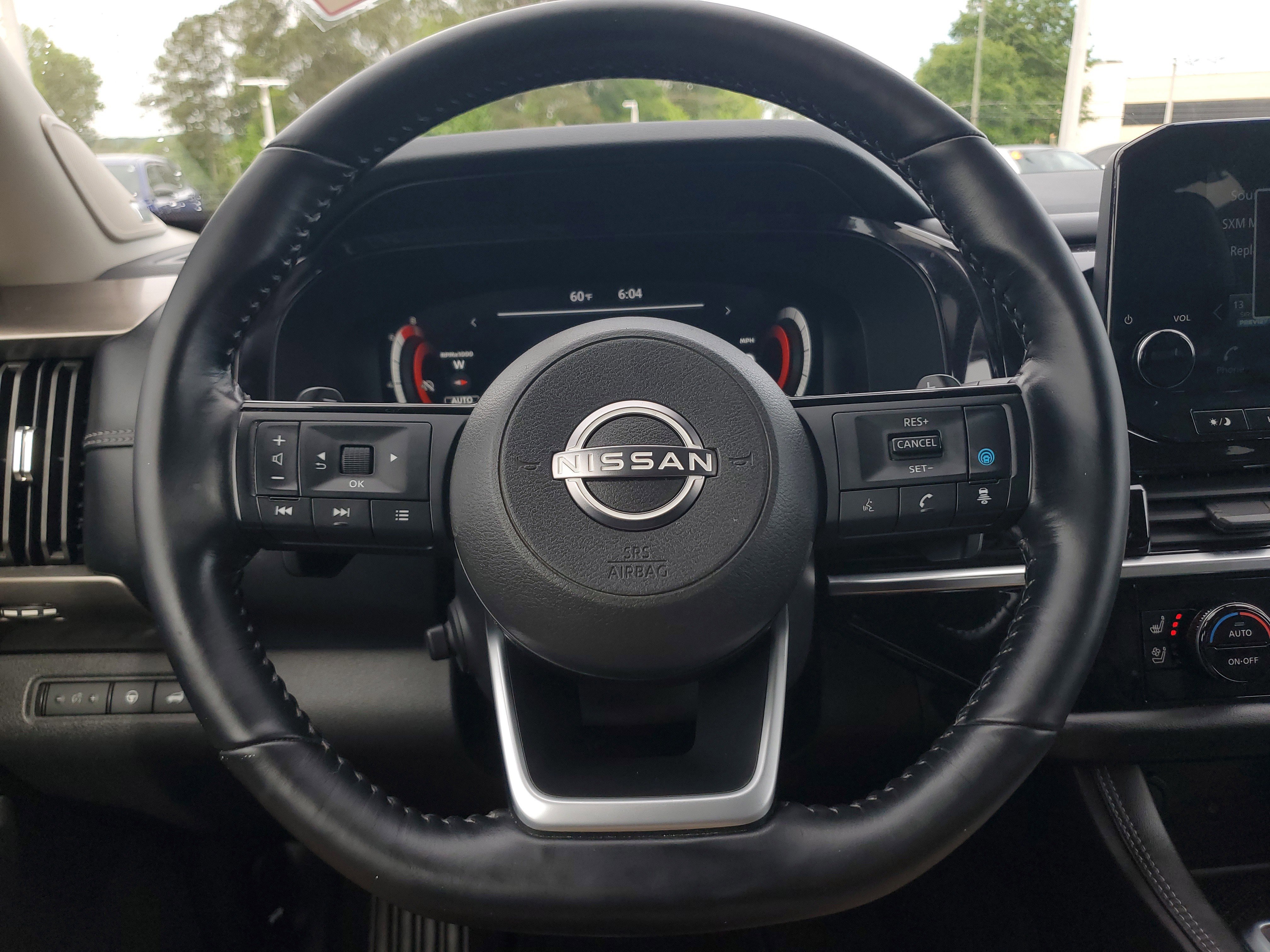 Used 2023 Nissan Pathfinder Platinum w/ Cargo Package AWD/4WD image 21