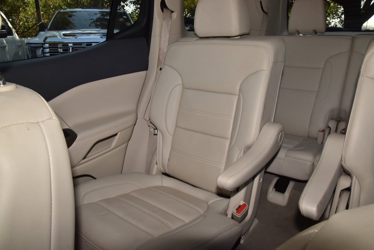 Used 2023 GMC Acadia Denali w/ Denali Ultimate Package FWD image 20