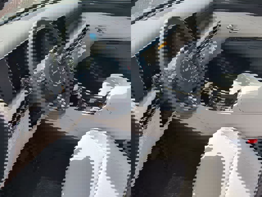 New 2026 Hyundai Tucson SE image 15