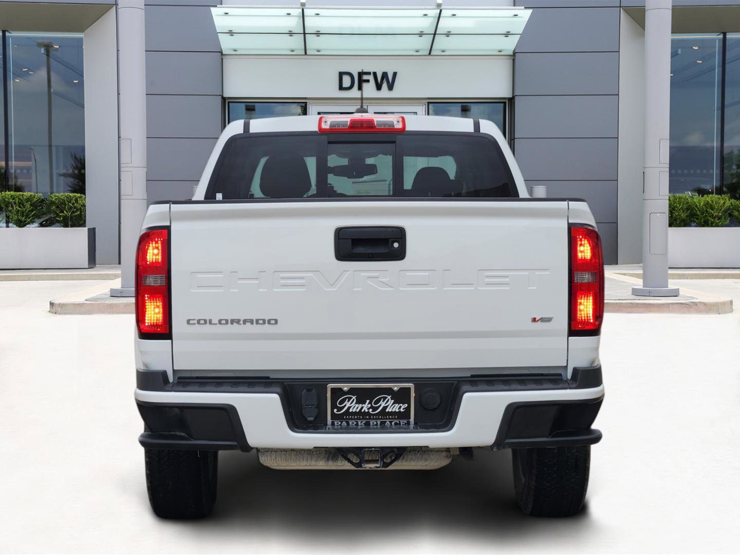 Used 2021 Chevrolet Colorado LT w/ LT Convenience Package image 6