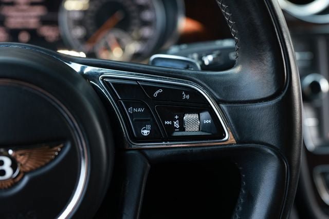Used 2018 Bentley Bentayga AWD/4WD image 36