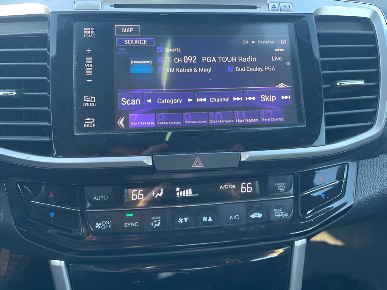 Used 2017 Honda Accord Touring image 19
