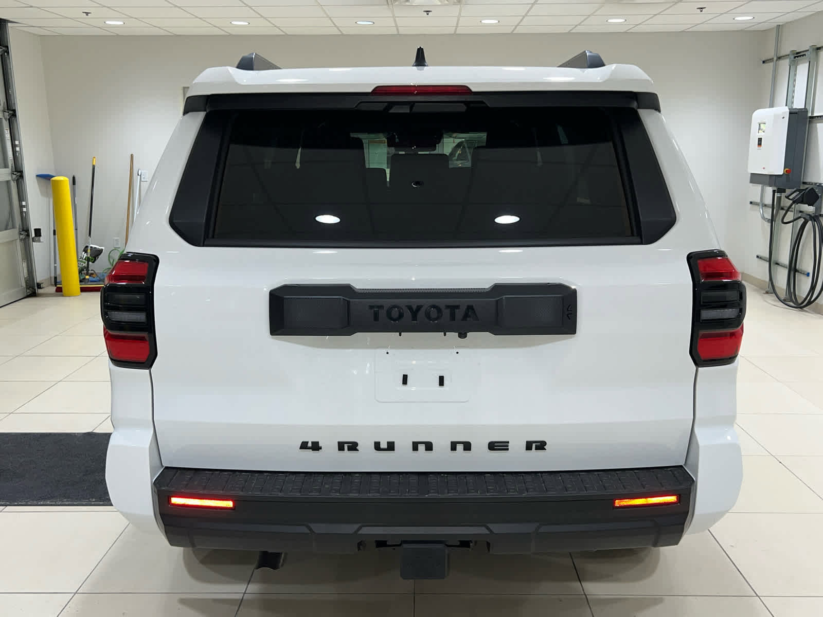 New 2026 Toyota 4Runner SR5 AWD/4WD image 8