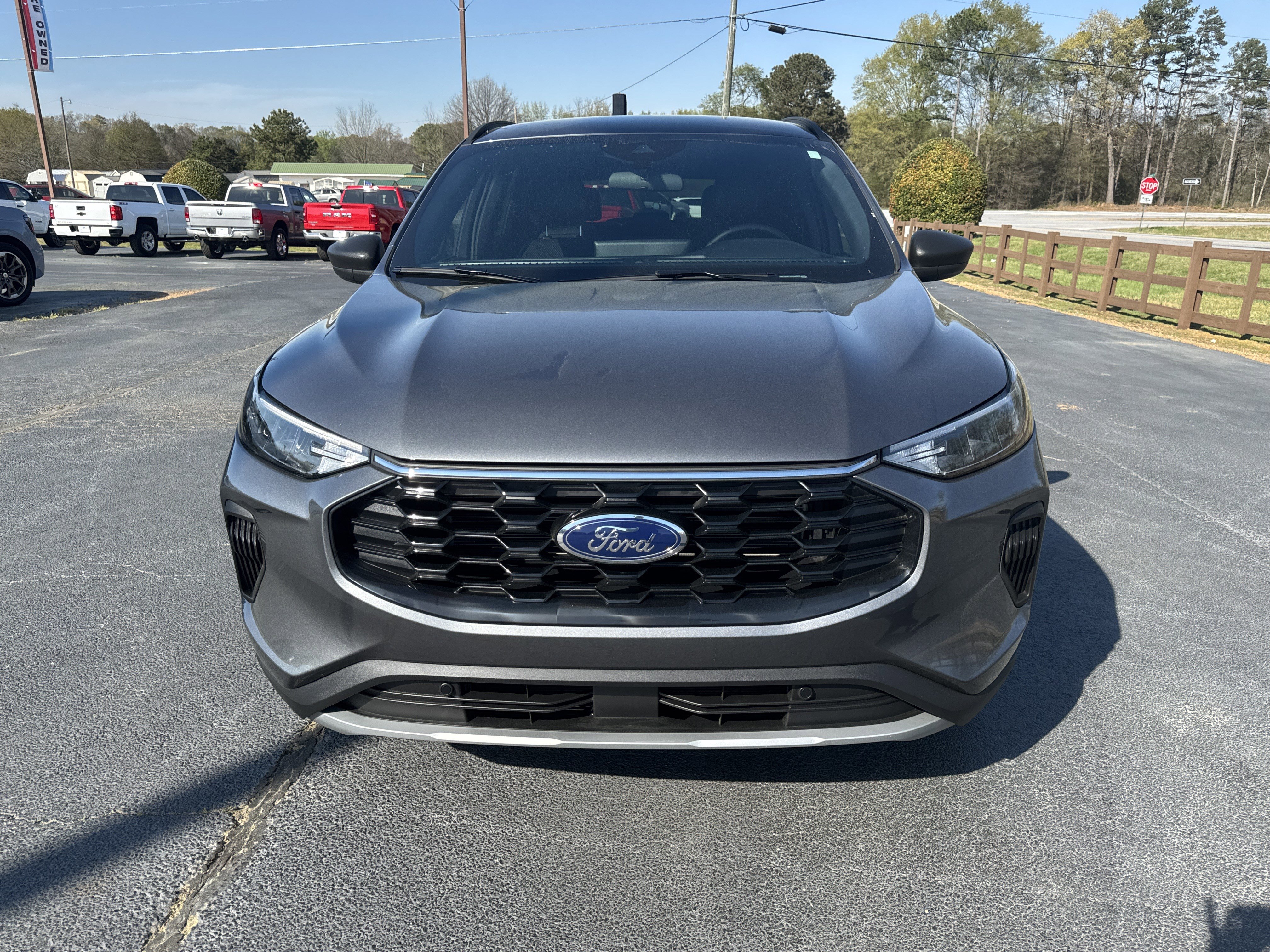 Used 2025 Ford Escape ST-Line w/ Equipment Group 301A FWD image 3