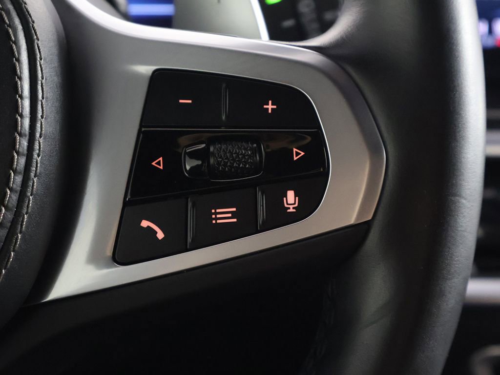 Used 2024 BMW X7 xDrive40i w/ M Sport Package image 50