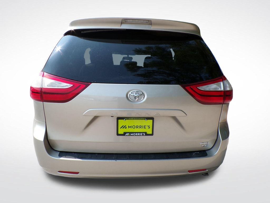 Used 2017 Toyota Sienna LE AWD/4WD image 5