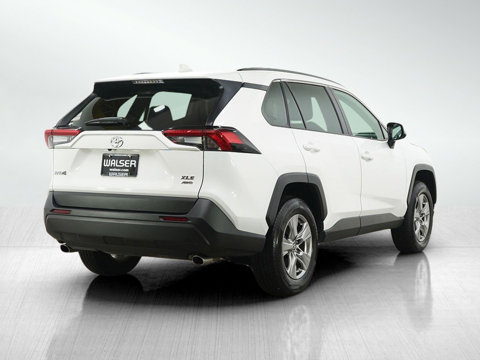 Used 2024 Toyota RAV4 XLE w/ Convenience Package AWD/4WD image 7