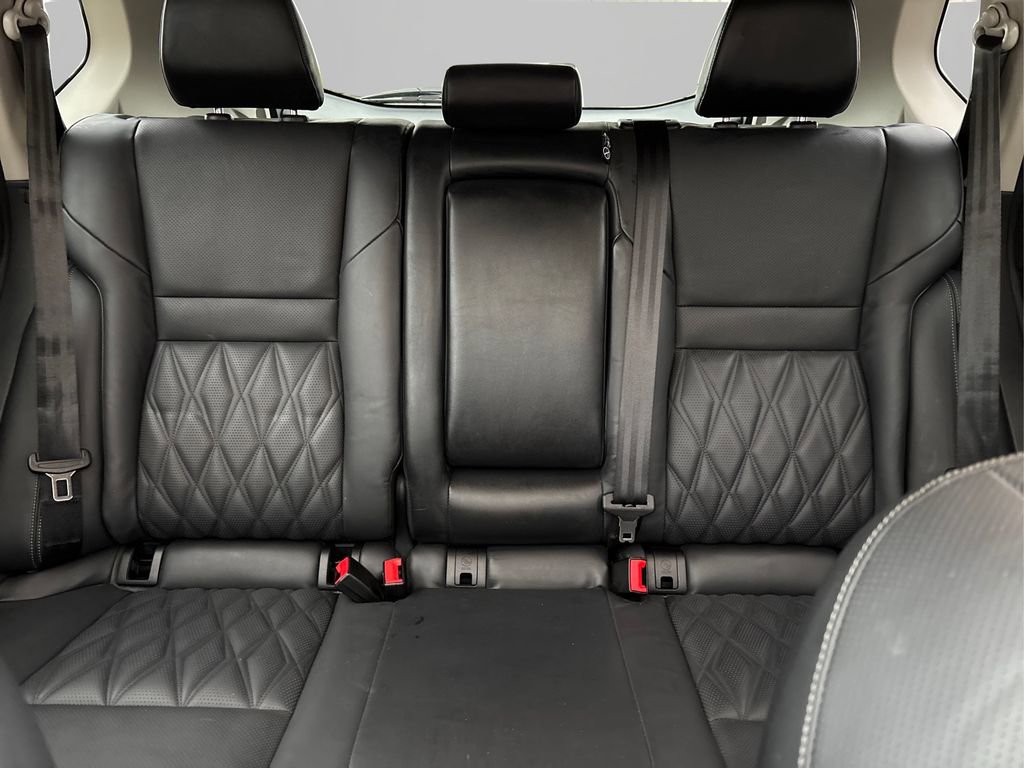 Used 2021 Nissan Rogue Platinum image 21