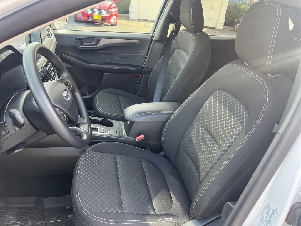 Used 2025 Ford Escape Active image 11