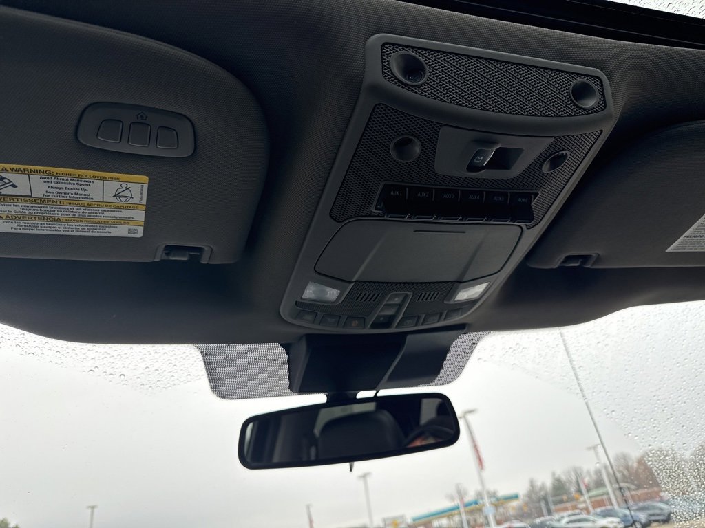 Used 2021 Ford F350 Lariat image 23