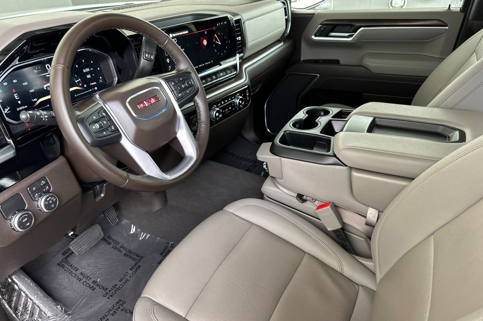 Certified 2026 GMC Sierra 1500 SLT RWD image 10