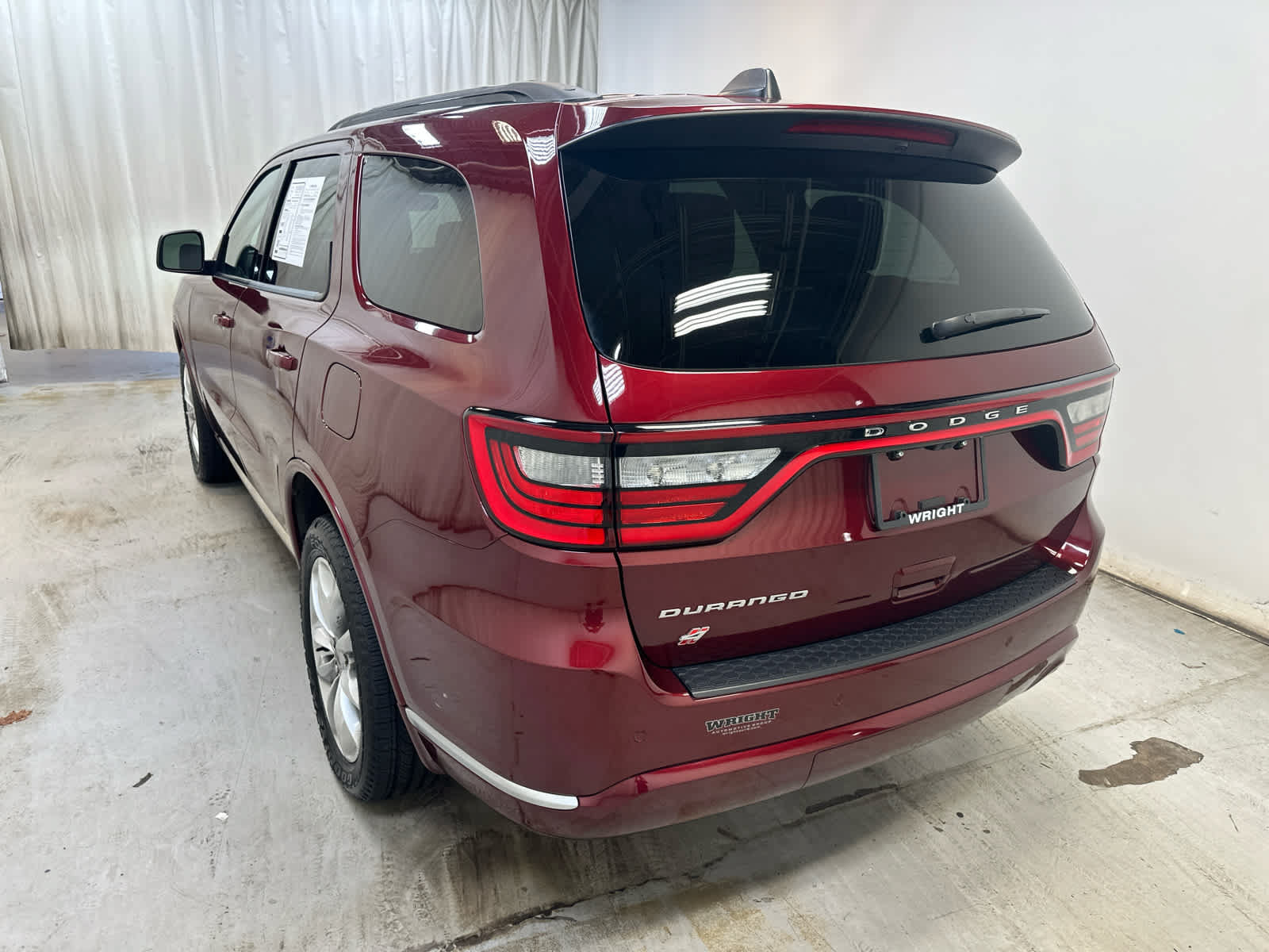 Used 2022 Dodge Durango SXT w/ Anodized Platinum Package AWD/4WD video 2