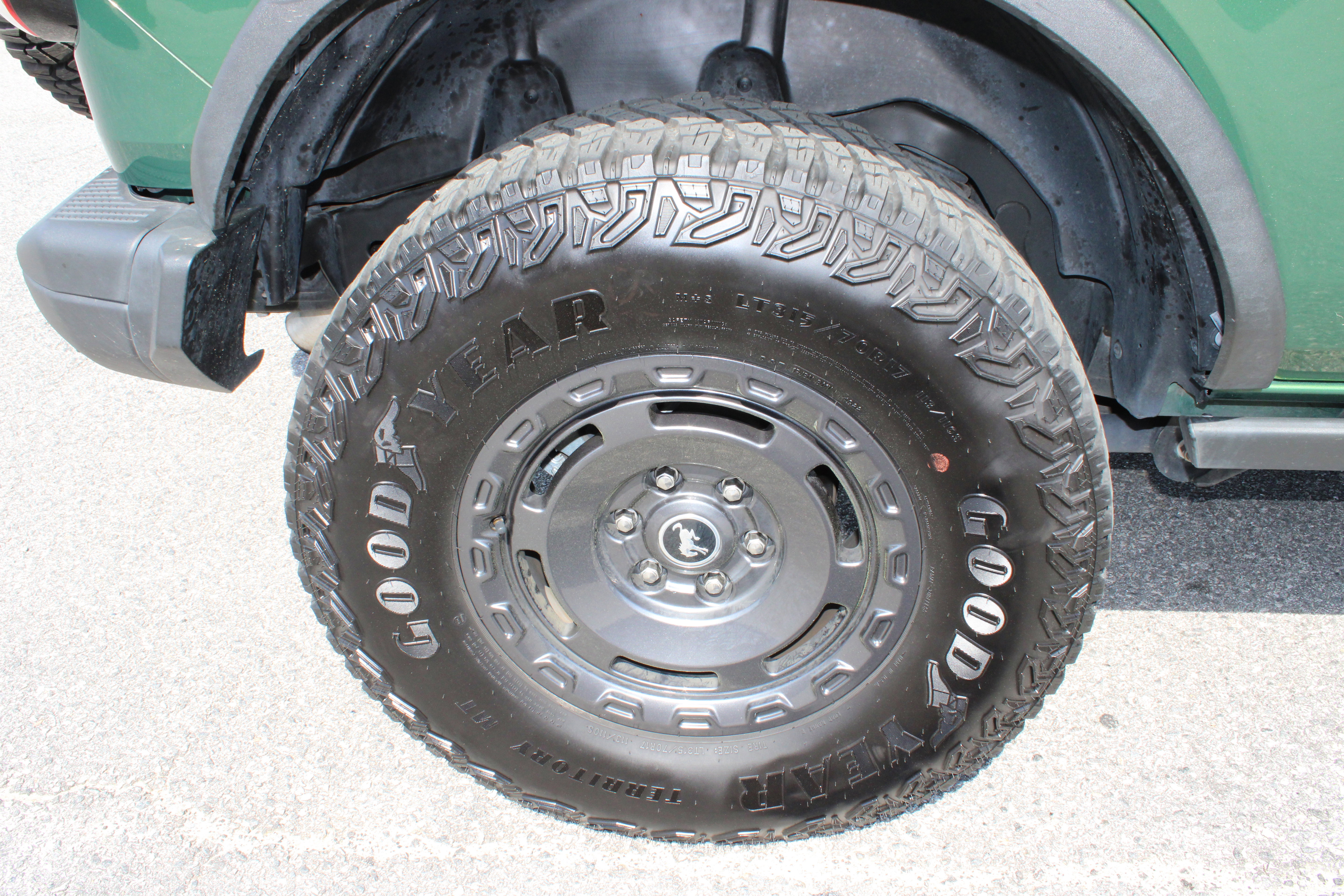 Used 2023 Ford Bronco Everglades image 12