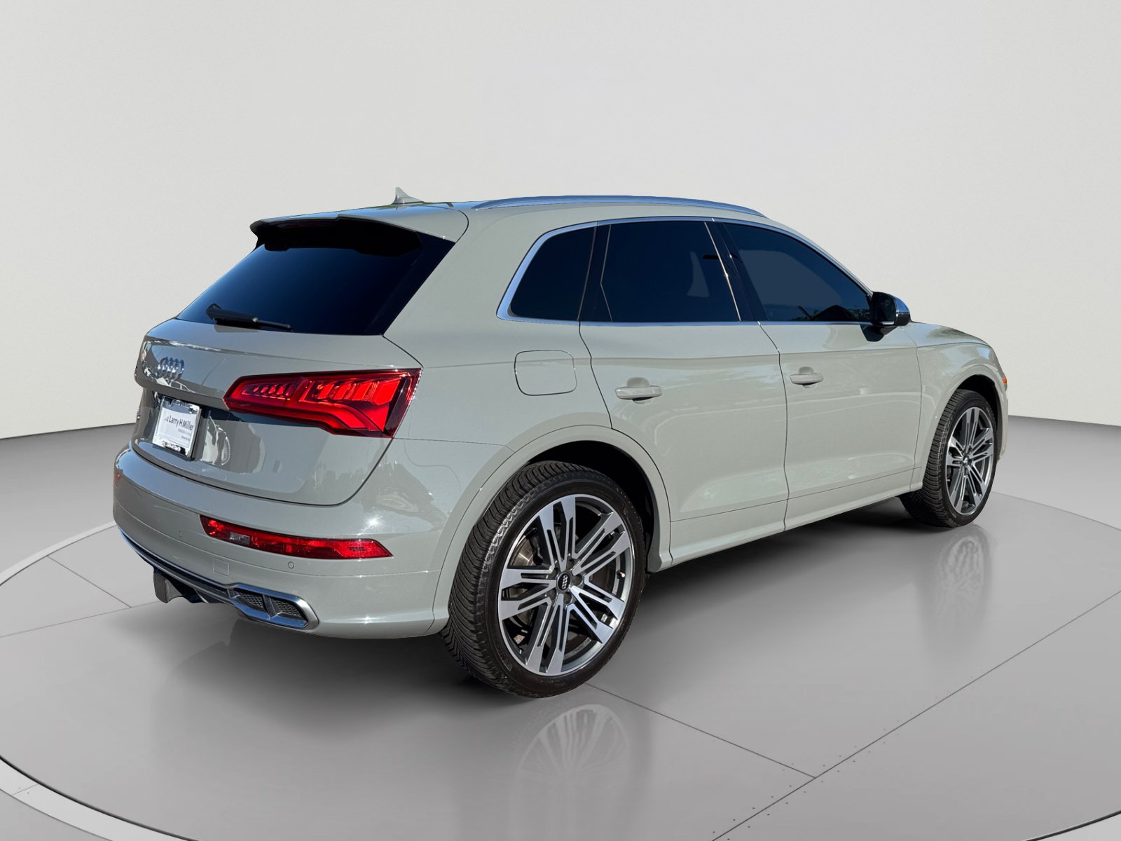 Used 2019 Audi SQ5 Premium Plus w/ Premium Plus Package AWD/4WD image 5