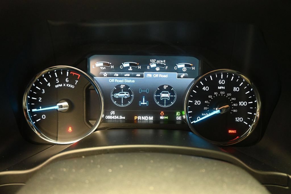 Used 2019 Ford Expedition XLT w/ Equipment Group 202A RWD image 14