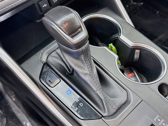 Certified 2021 Toyota Highlander XLE FWD image 19