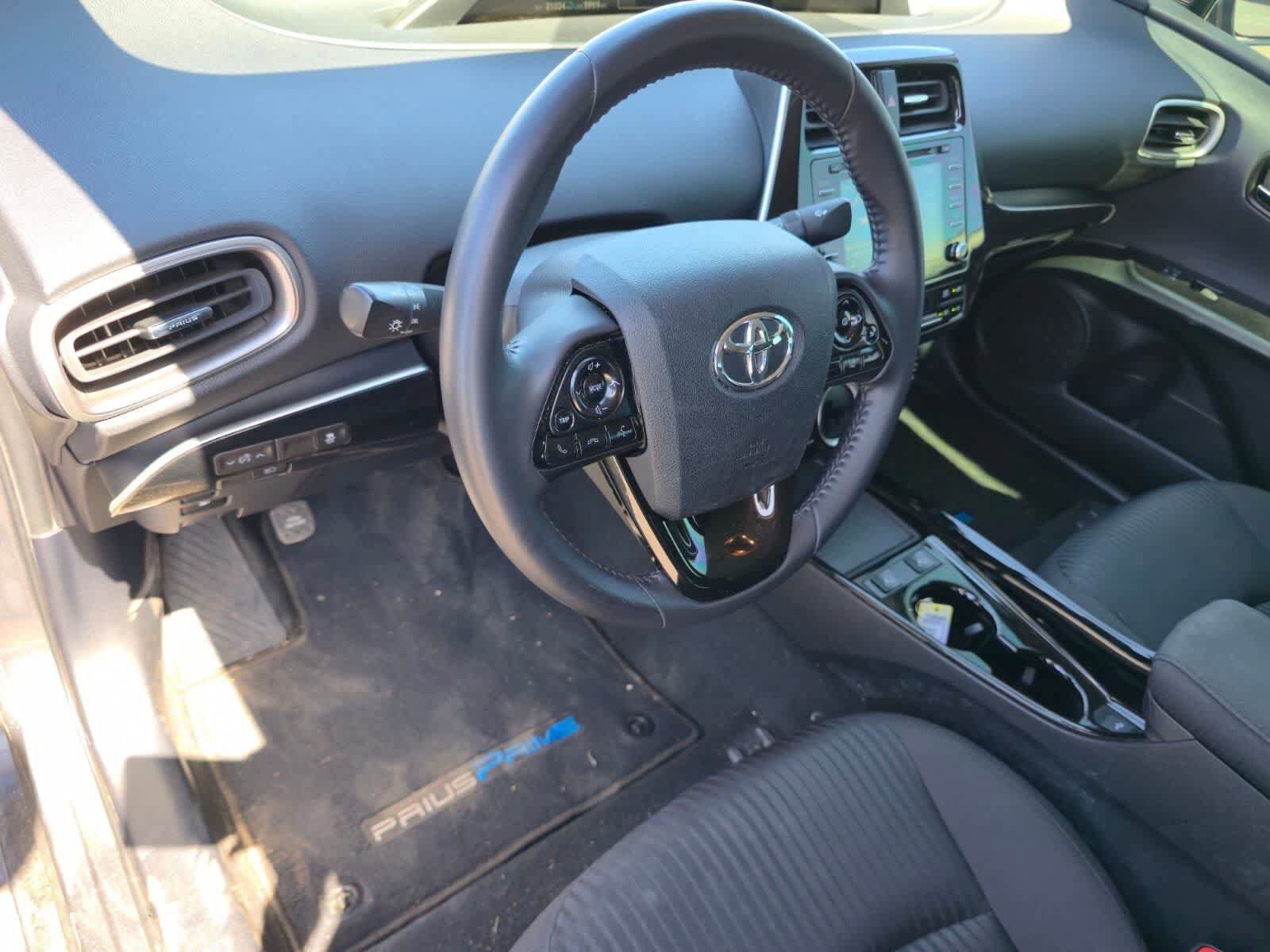 Used 2021 Toyota Prius Prime LE w/ Carpet Mat Package (TMS) image 19