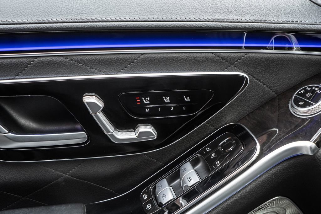 Used 2021 Mercedes-Benz S 580 4MATIC Sedan image 17