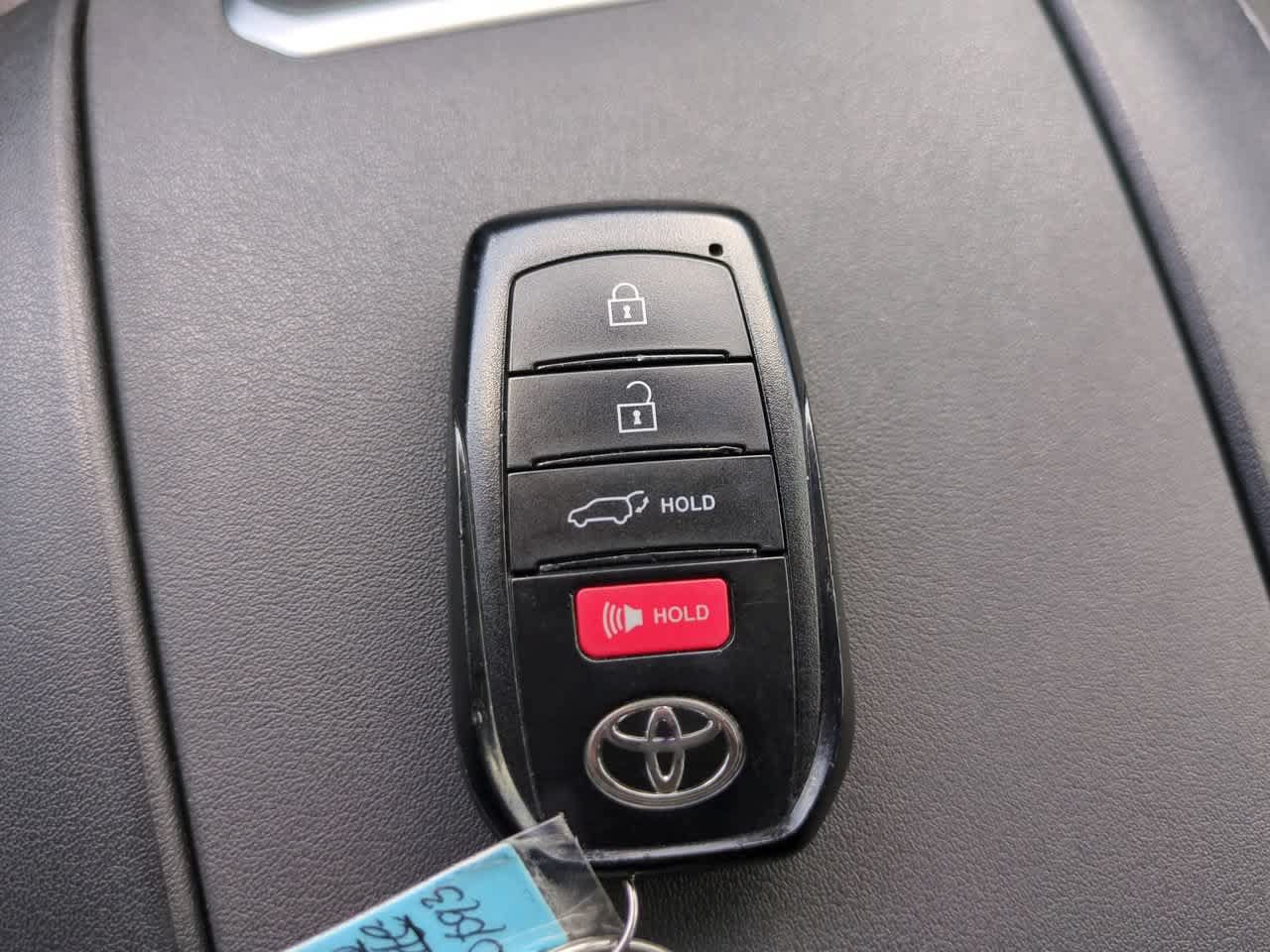 Certified 2024 Toyota Highlander Platinum AWD/4WD image 29