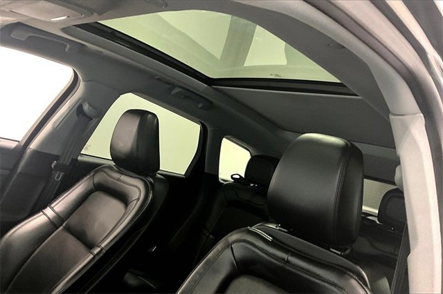 Used 2021 Lincoln Corsair Reserve w/ Equipment Group 201A image 39