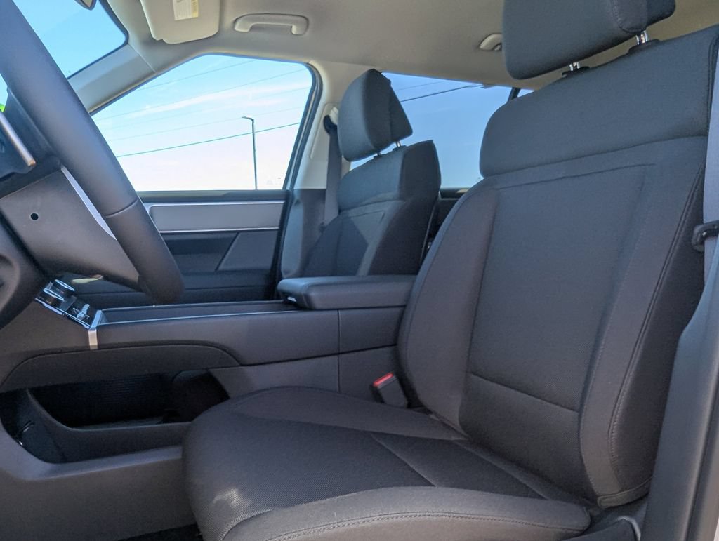 New 2026 Hyundai Santa Fe SE FWD image 10