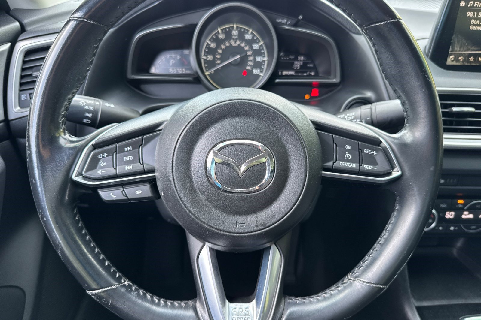 Used 2017 MAZDA MAZDA3 Touring FWD image 11
