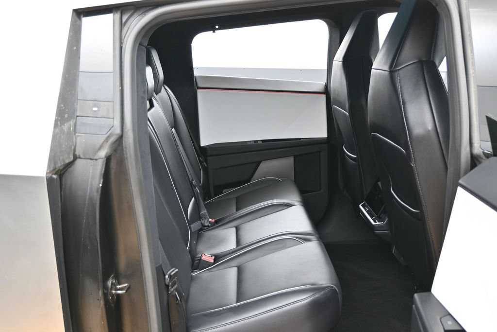 Used 2024 Tesla Cybertruck AWD Crew Cab image 37
