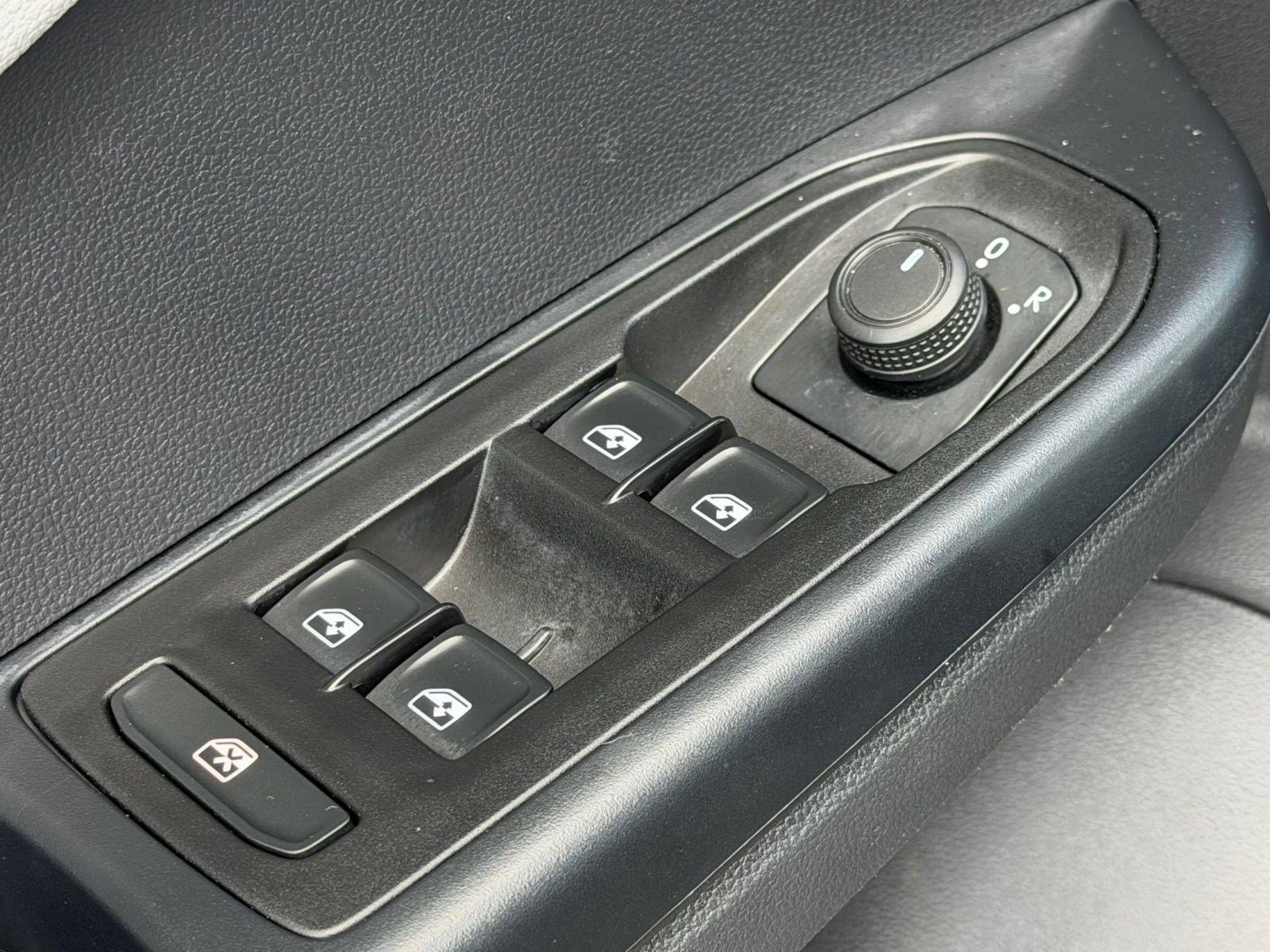Used 2023 Volkswagen Taos S FWD image 12