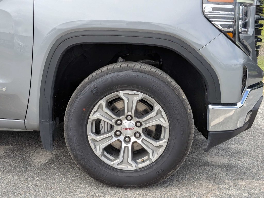 Used 2025 GMC Sierra 1500 SLT RWD image 11
