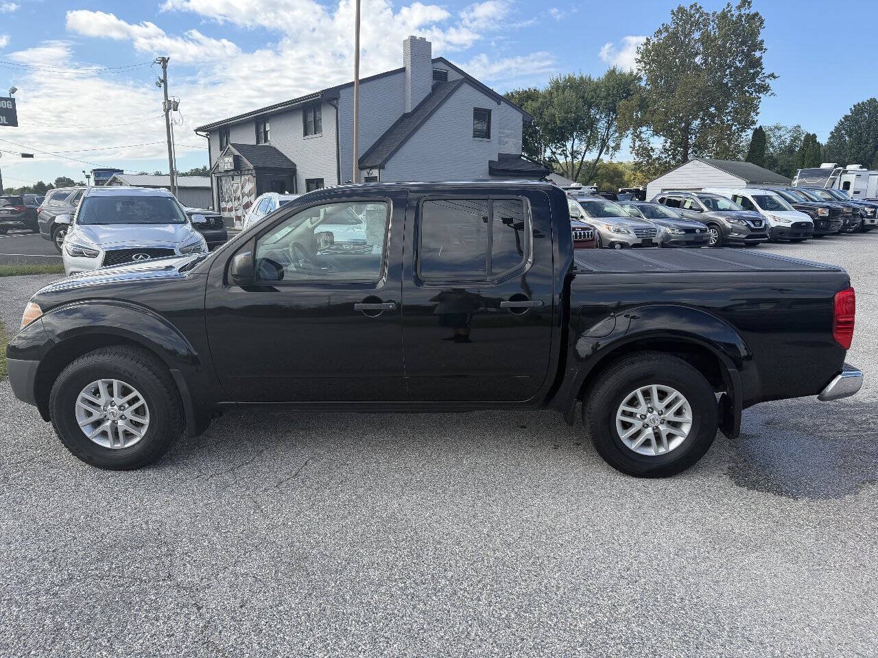 Used 2018 Nissan Frontier SV AWD/4WD image 8