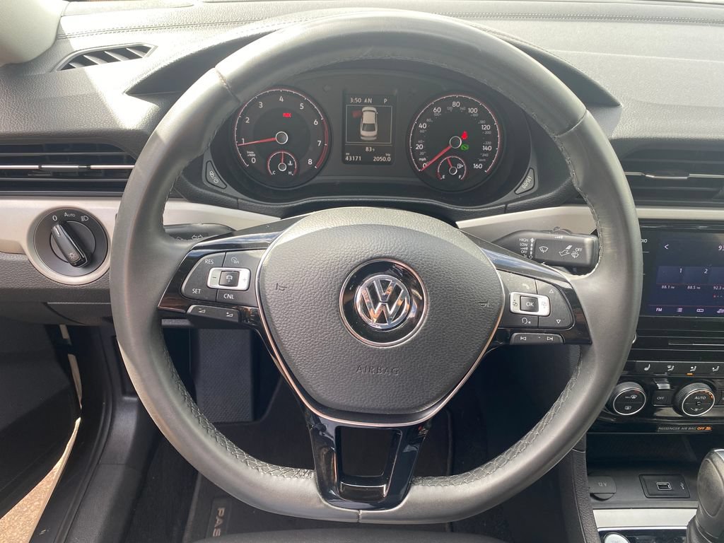 Used 2022 Volkswagen Passat 2.0T SE FWD image 14