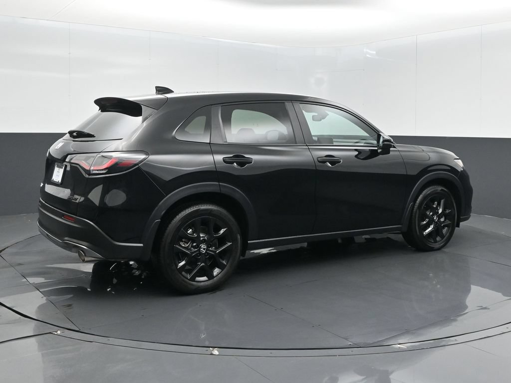 Used 2025 Honda HR-V Sport image 8