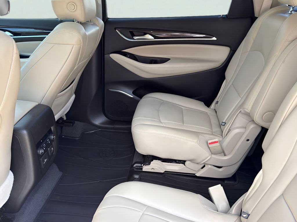 Used 2019 Buick Enclave Premium w/ Experience Buick Package FWD image 24