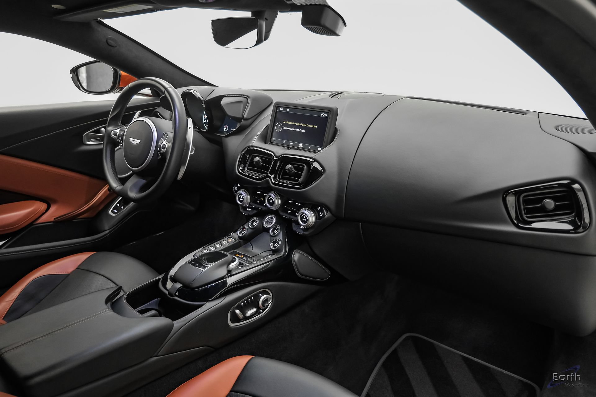 Used 2019 Aston Martin V8 Vantage Coupe RWD image 49