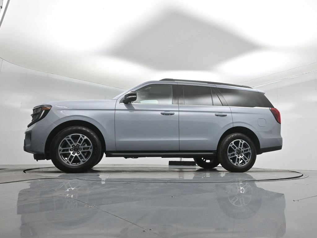 Certified 2025 Ford Expedition Active image 52
