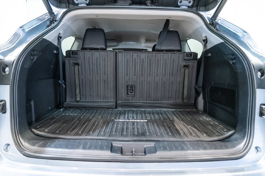 Used 2022 Toyota Highlander Limited AWD/4WD image 37