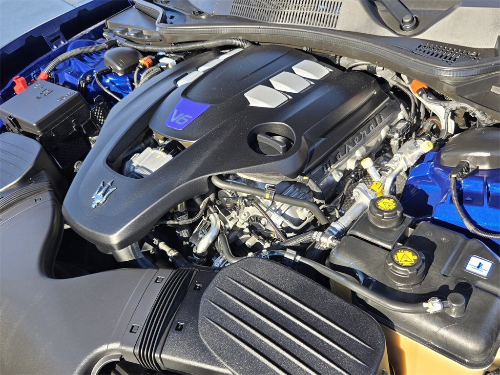 Used 2022 Maserati Ghibli Modena Q4 image 18