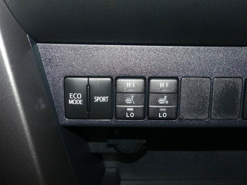 Used 2016 Toyota RAV4 SE w/ Advanced Technology Package AWD/4WD image 39