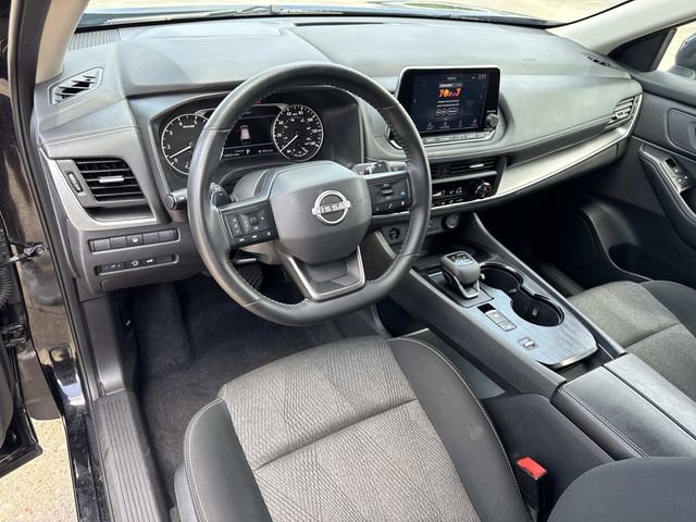 Used 2025 Nissan Rogue SV image 24