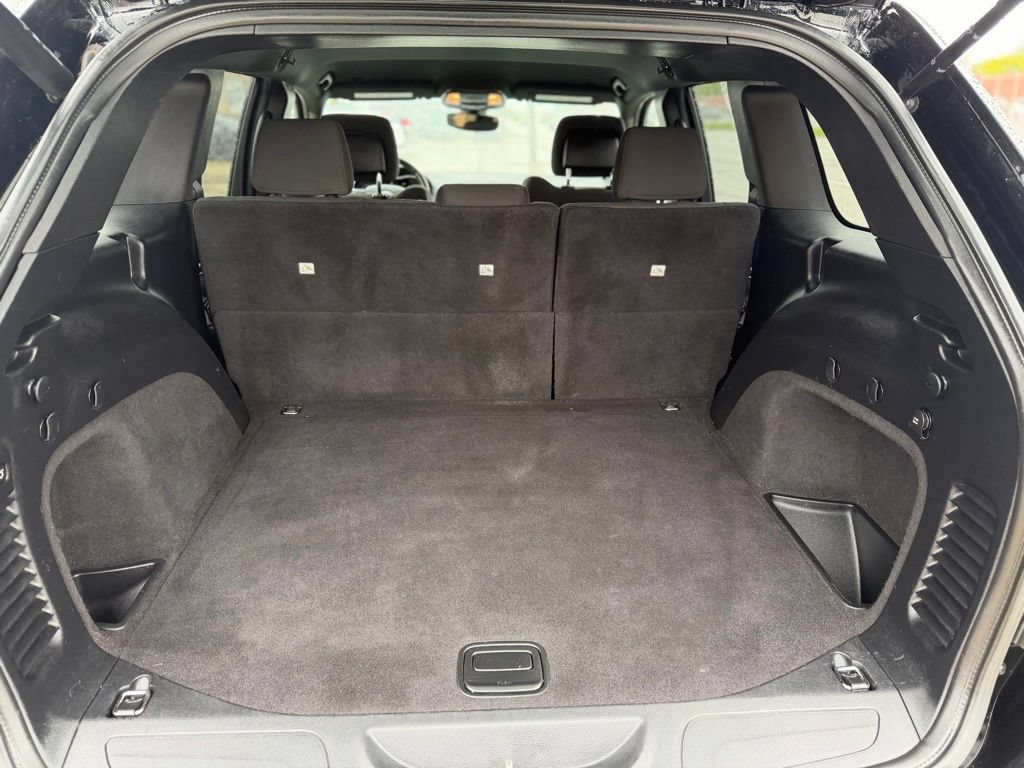 Used 2019 Jeep Grand Cherokee Laredo AWD/4WD image 10
