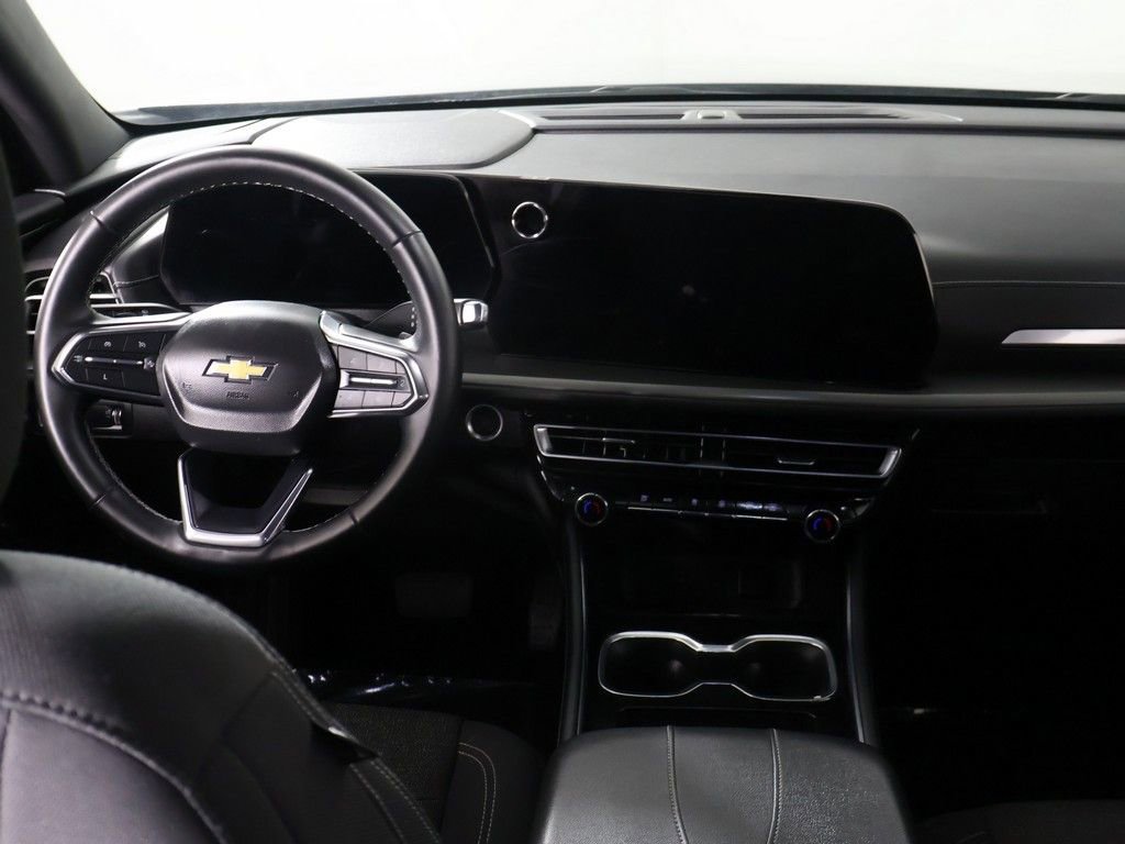 Used 2025 Chevrolet Traverse LT w/ Driver Confidence Package FWD image 34