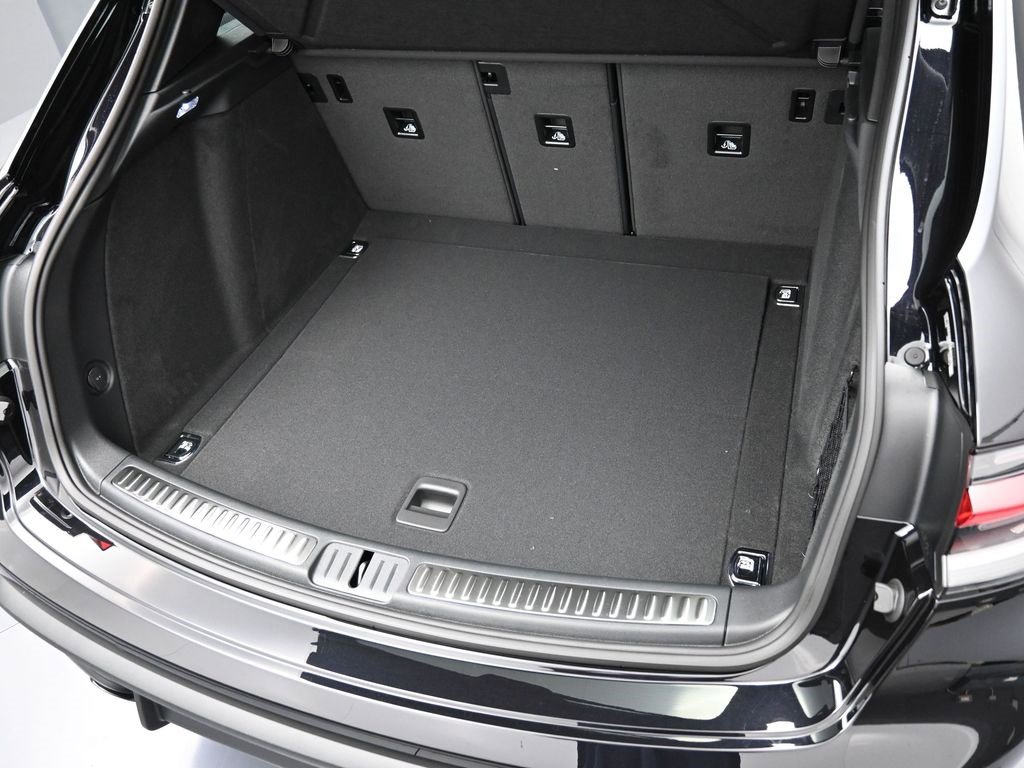 New 2026 Porsche Macan S image 33