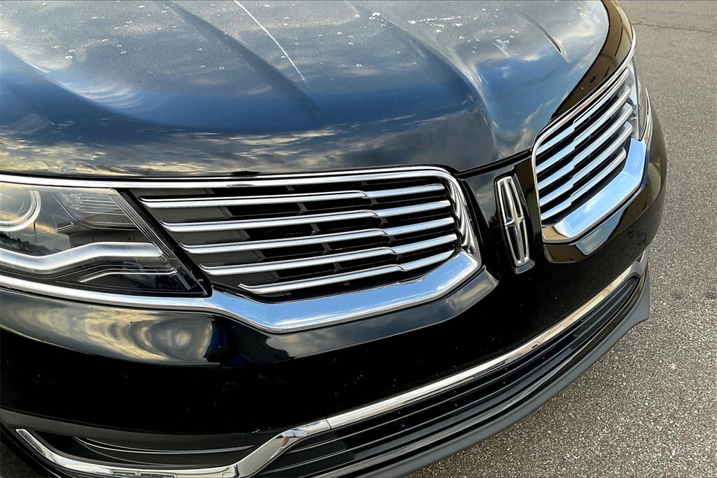 Used 2016 Lincoln MKX Reserve w/ Climate Package image 30