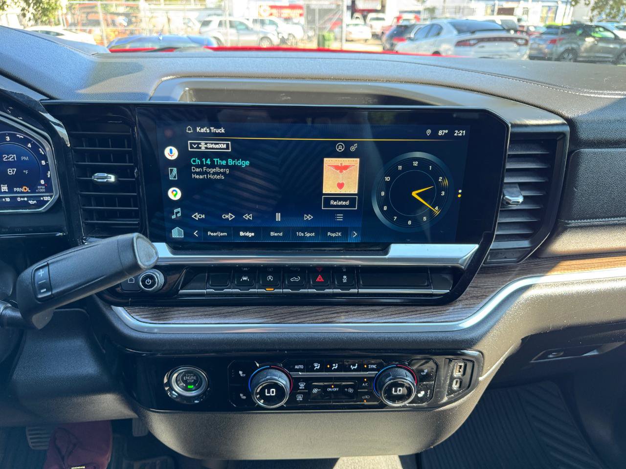 Used 2022 Chevrolet Silverado 1500 LT AWD/4WD image 13
