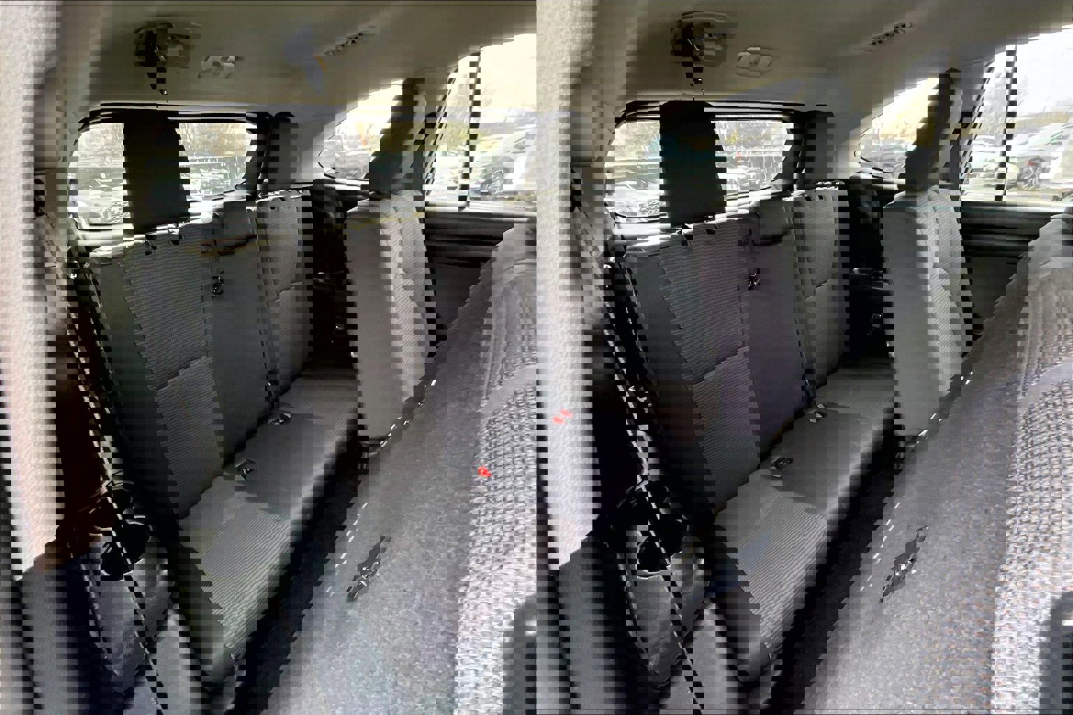 Used 2024 Toyota Highlander LE image 26