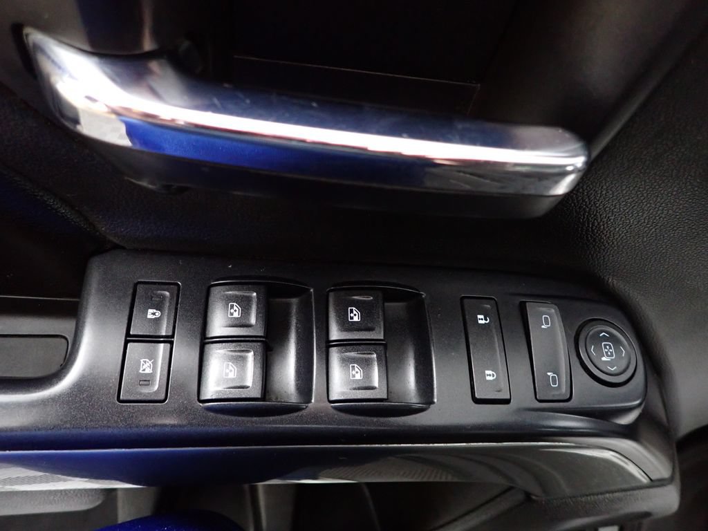 Used 2015 Chevrolet Silverado 1500 LT w/ LT Convenience Package RWD image 19