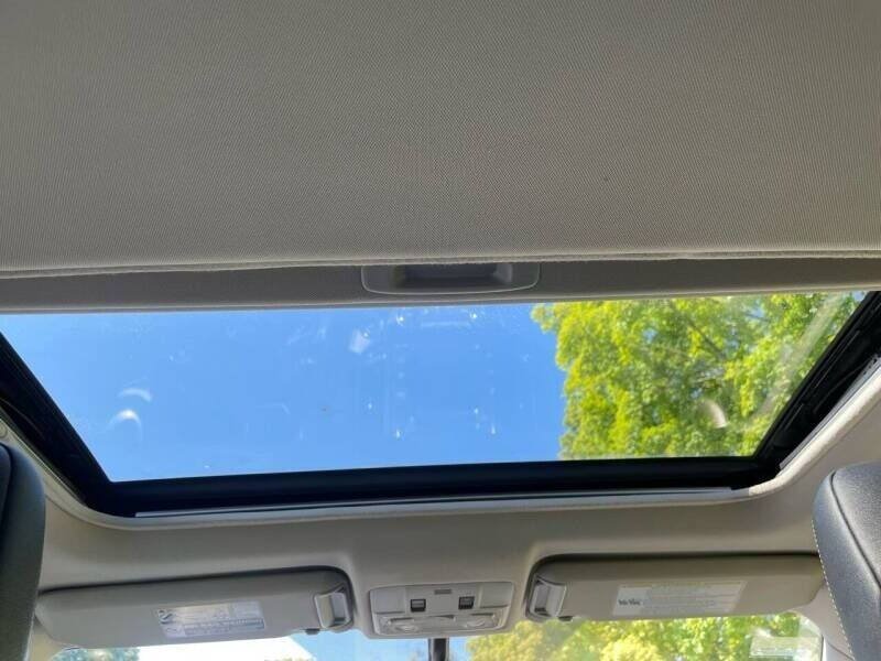 Used 2013 Toyota RAV4 Limited FWD image 24