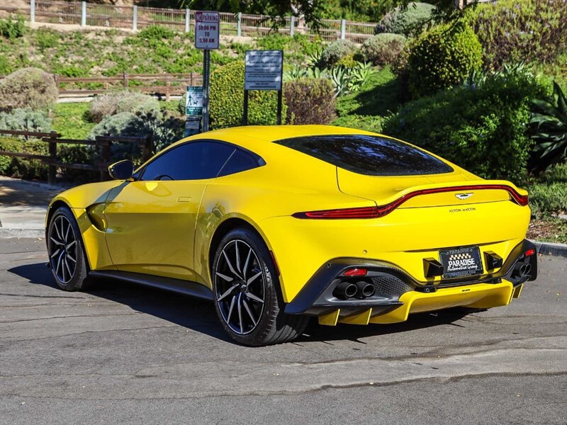 Used 2020 Aston Martin V8 Vantage Coupe RWD image 3