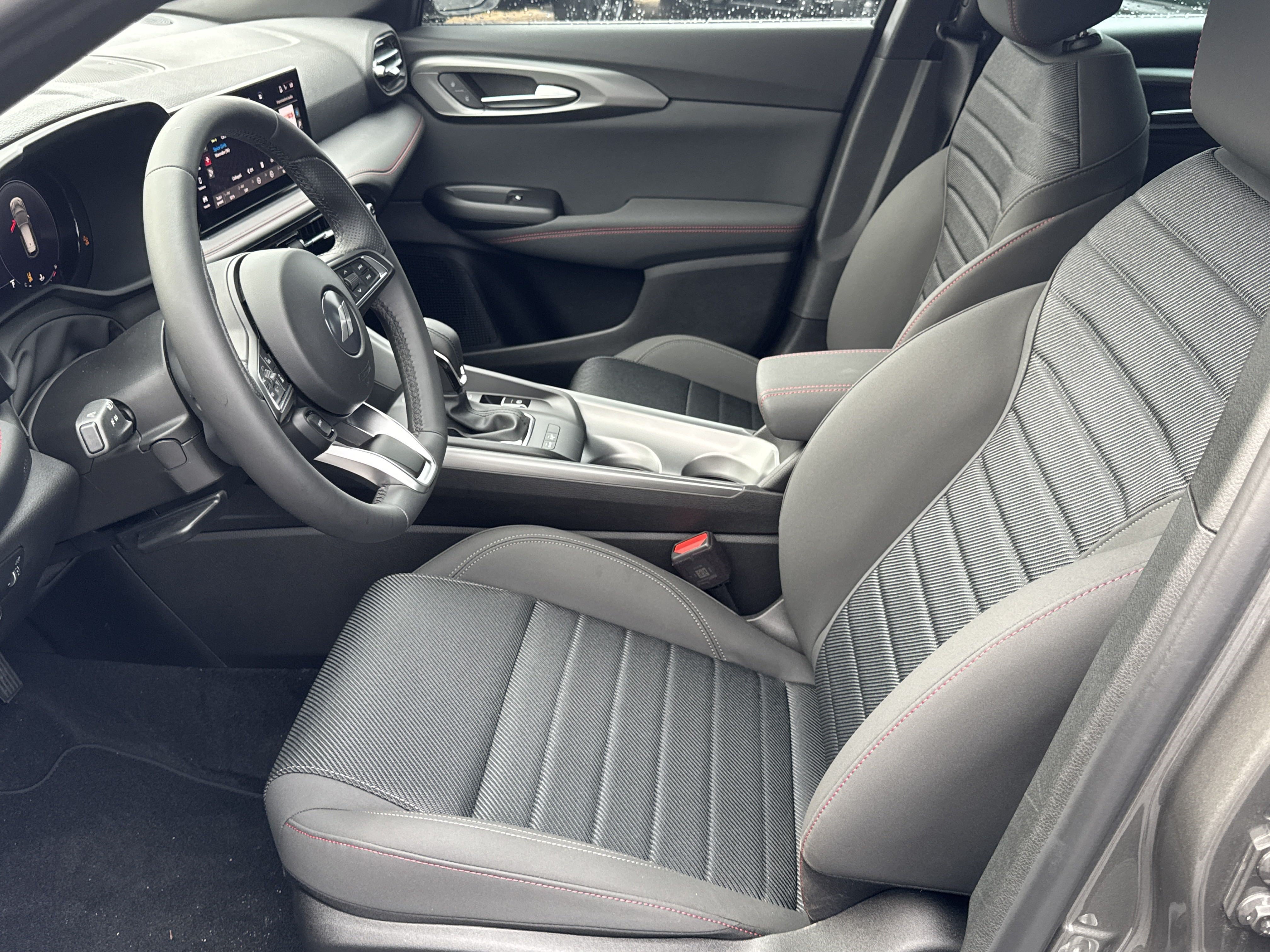 New 2025 Dodge Hornet GT w/ Cold Weather Group AWD/4WD image 9